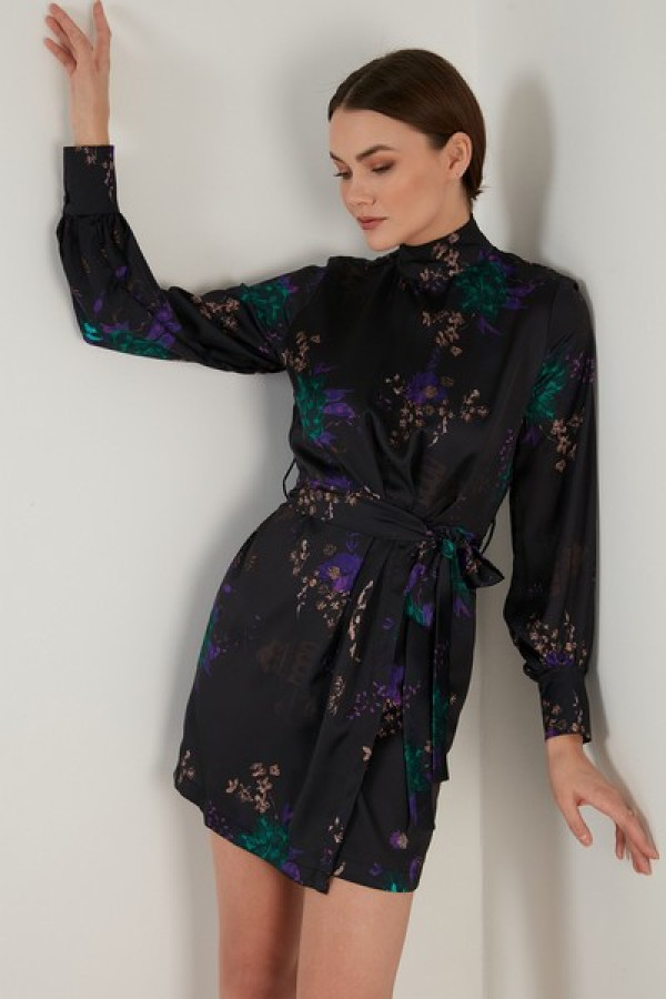 https://www.stylease.co/uploads/products/3tYa2wZXZ6xaQwdO1UUb2uWC6qfieaVCCS46d2sY.jpg