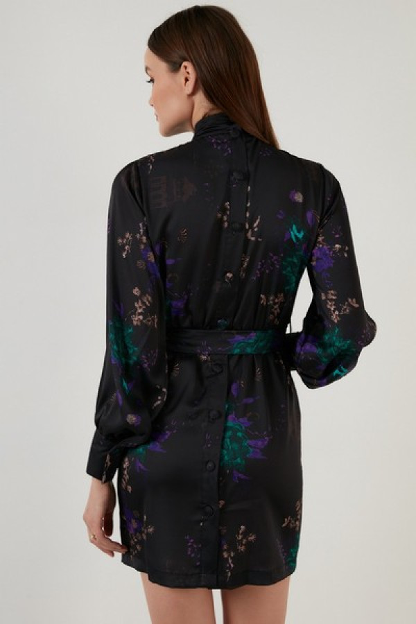 https://www.stylease.co/uploads/products/RTNJiLA0qwhunLumbFfFGgAGnwB3BHc6wyVO4YJL.jpg