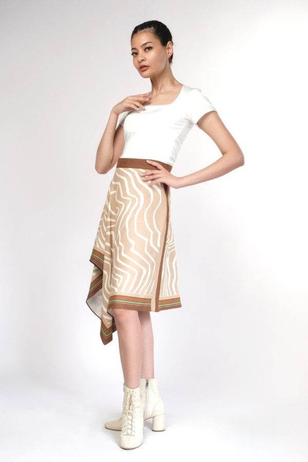 https://www.stylease.co/uploads/products/c2P7SQwWzP8hy82ohNFIPZ13PaHXYYBrYgyhdke0.jpg